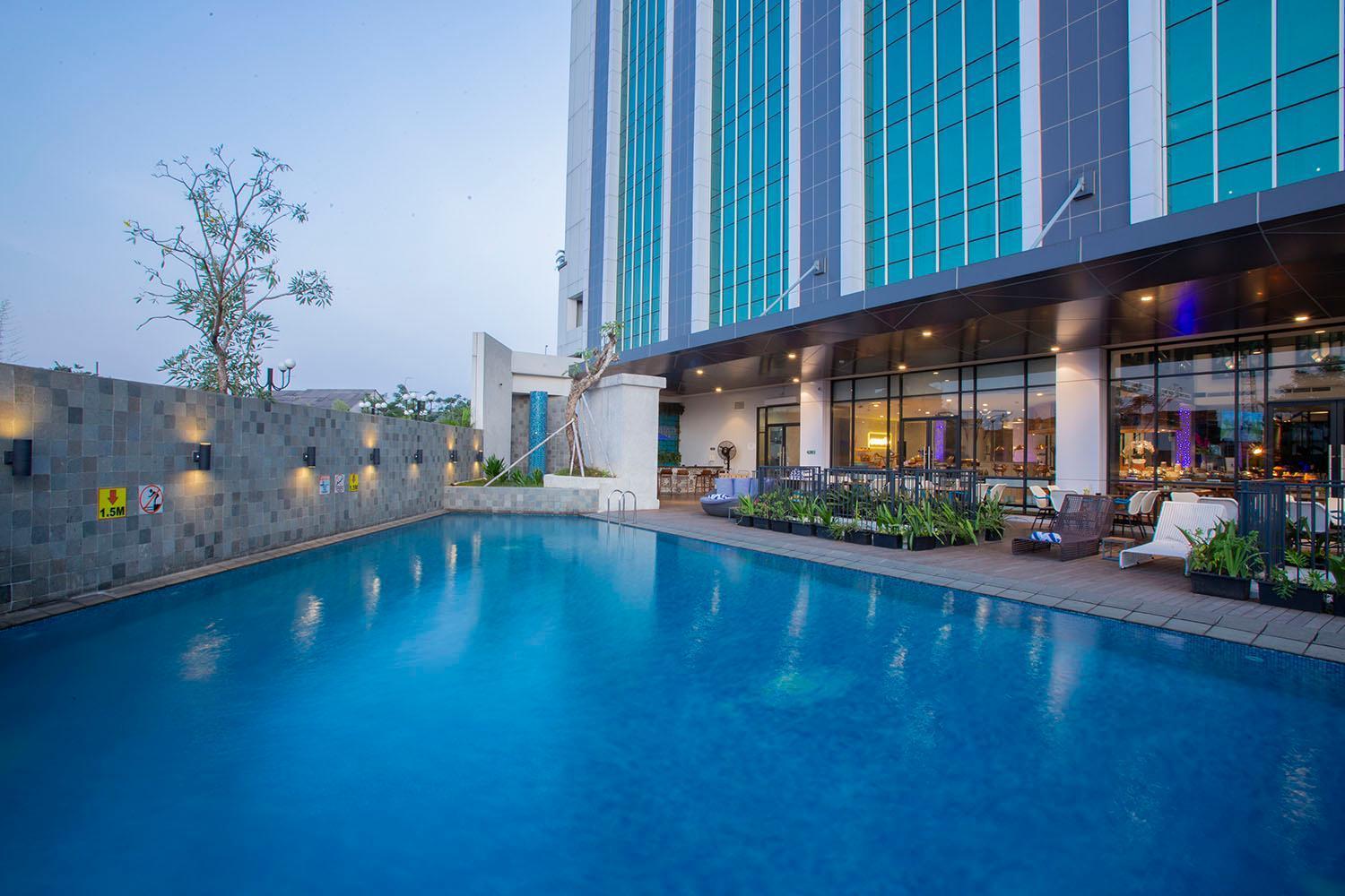 The 1O1 Jakarta Airport Cbc Hotel Tangerang Exterior photo